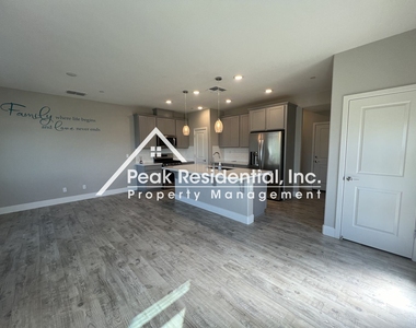 2444 Arena Blvd - Photo Thumbnail 5