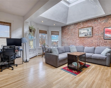 256 Hampshire St - Photo Thumbnail 1