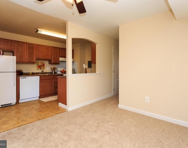 3747 Donnell Dr - Photo Thumbnail 6
