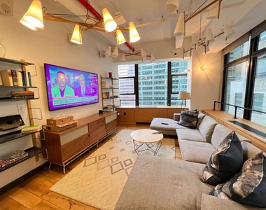 110 Wall Street - Photo Thumbnail 10