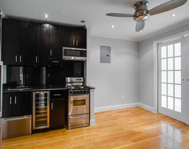 NO FEE 1BR in Hell's Kitchen - Photo Thumbnail 1
