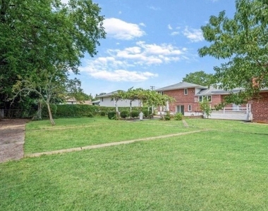 4 Barbara Ln - Photo Thumbnail 1