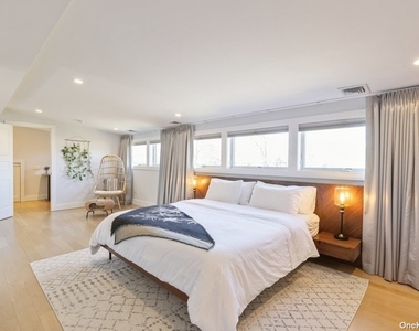 72 W Bay Avenue - Photo Thumbnail 16