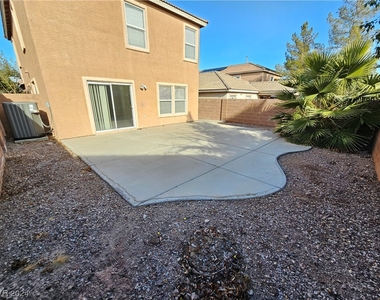 11225 Sandrone Avenue - Photo Thumbnail 28