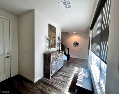 4504 Eagle Nest Peak Street - Photo Thumbnail 16