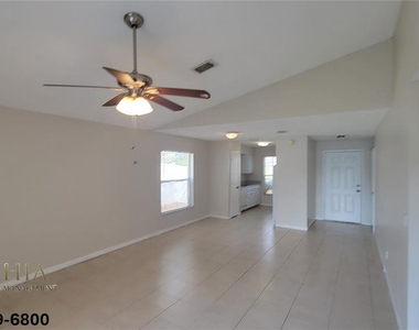 1715 Brandon Trace Avenue - Photo Thumbnail 3