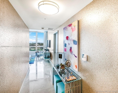 6899 Collins Ave - Photo Thumbnail 11