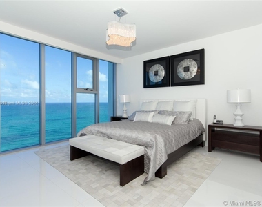 6899 Collins Ave - Photo Thumbnail 6