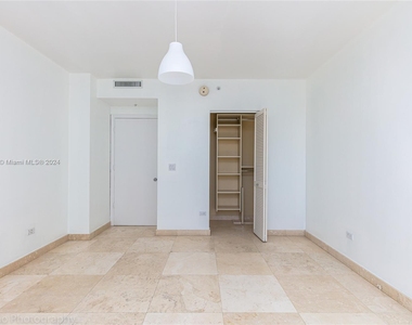 848 Brickell Key Dr - Photo Thumbnail 44