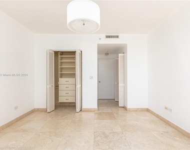 848 Brickell Key Dr - Photo Thumbnail 41