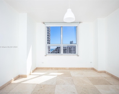 848 Brickell Key Dr - Photo Thumbnail 46