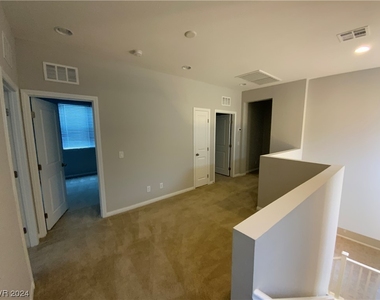 9726 Canyon Landing Avenue - Photo Thumbnail 6