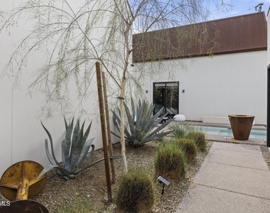 1145 E Orangewood Avenue - Photo Thumbnail 30