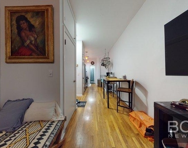 313 East 93 Street - Photo Thumbnail 2