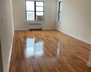 4385 Vireo Ave - Photo Thumbnail 2