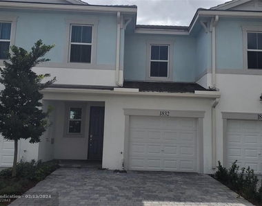 1832 Sandpiper Pointe Pl - Photo Thumbnail 0