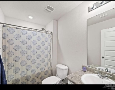 10517 Queens Gate Cir - Photo Thumbnail 9