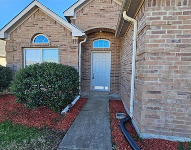 222 Silvercreek Drive - Photo Thumbnail 1