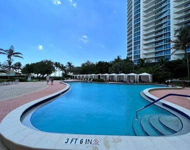 3000 S Ocean Dr - Photo Thumbnail 18