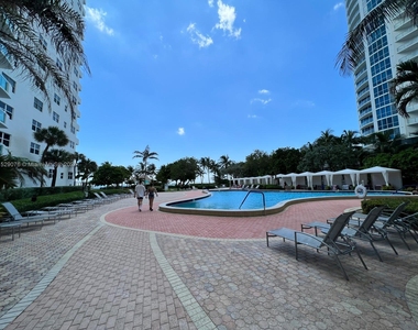 3000 S Ocean Dr - Photo Thumbnail 17