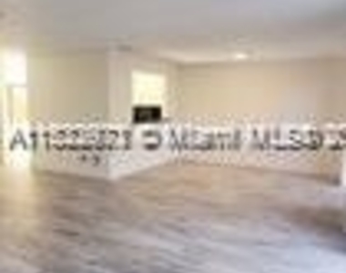 3777 Alcantara Ave - Photo Thumbnail 6