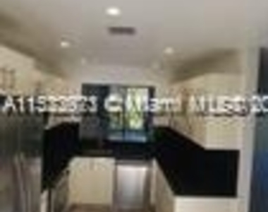 3777 Alcantara Ave - Photo Thumbnail 5