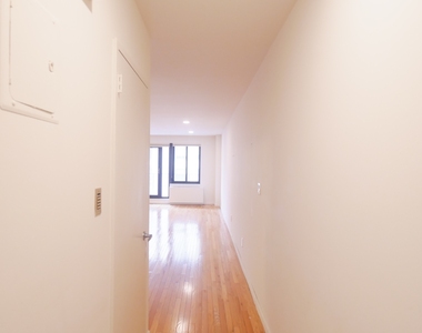 77 5th Avenue - Photo Thumbnail 7