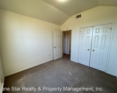 4401 Bluestem Ln - Photo Thumbnail 32