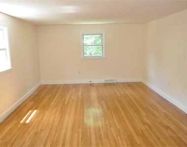 11 Rockland Pl - Photo Thumbnail 2