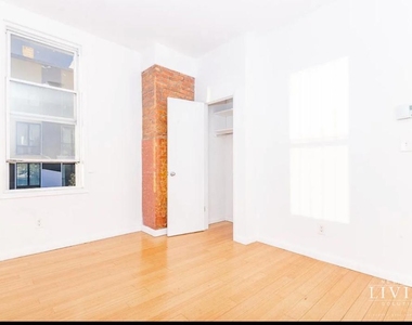 36 Wilson Avenue - Photo Thumbnail 6