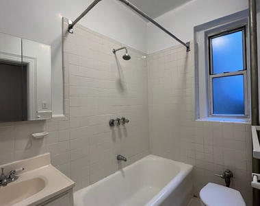 W 13th St - West Village Studio Apartment for Rent - Photo Thumbnail 5