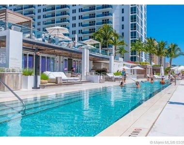 2301 Collins Ave - Photo Thumbnail 20