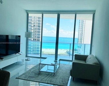 17550 Collins Ave - Photo Thumbnail 10