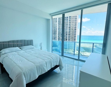 17550 Collins Ave - Photo Thumbnail 9