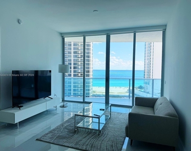 17550 Collins Ave - Photo Thumbnail 0