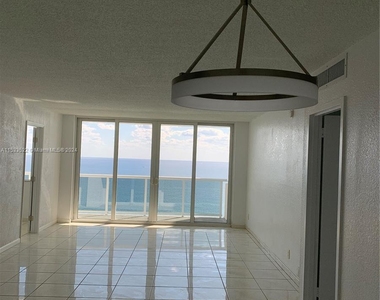 3140 S Ocean Dr - Photo Thumbnail 17