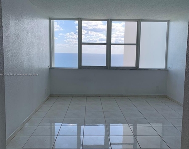 3140 S Ocean Dr - Photo Thumbnail 8