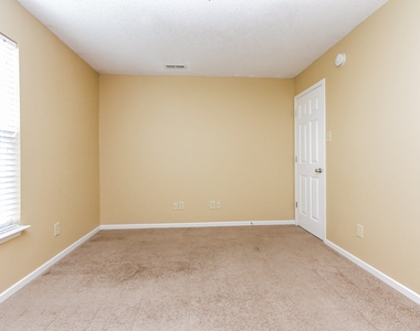 8135 S Cricket Lane - Photo Thumbnail 10