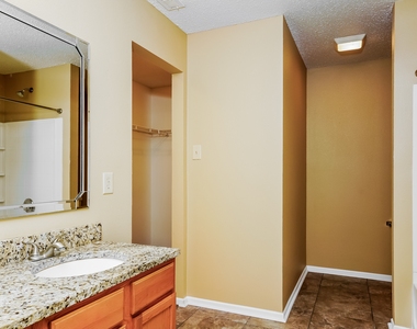 3052 Danube Way - Photo Thumbnail 9