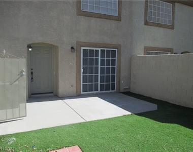 7745 Almeria Avenue - Photo Thumbnail 15