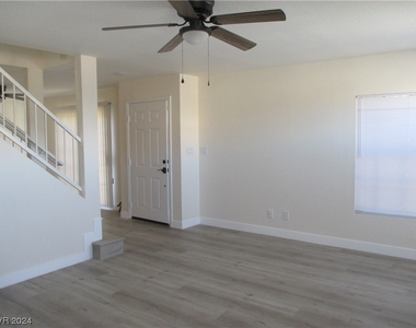 7745 Almeria Avenue - Photo Thumbnail 2