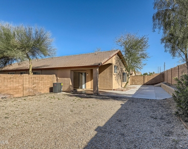 1505 E Sunland Avenue - Photo Thumbnail 16