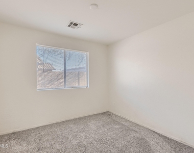 1505 E Sunland Avenue - Photo Thumbnail 11