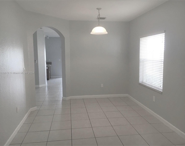 22424 Sw 89th Path - Photo Thumbnail 2