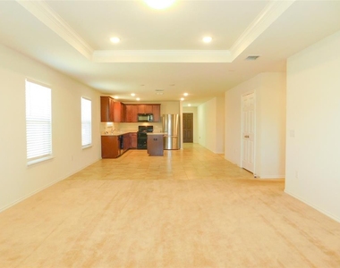 1337 Vernon Drive - Photo Thumbnail 10