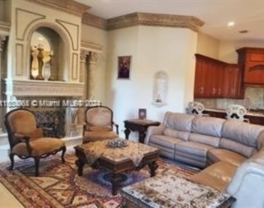 1525 Victoria Isle Way - Photo Thumbnail 1