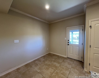 6511 Marcel Way - Photo Thumbnail 5