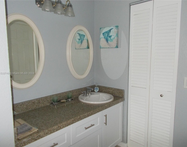 1825 S Ocean Dr - Photo Thumbnail 11