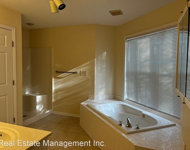 1141 Turtle Creek Dr Unit C - Photo Thumbnail 15