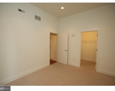 1101 Locust St - Photo Thumbnail 4